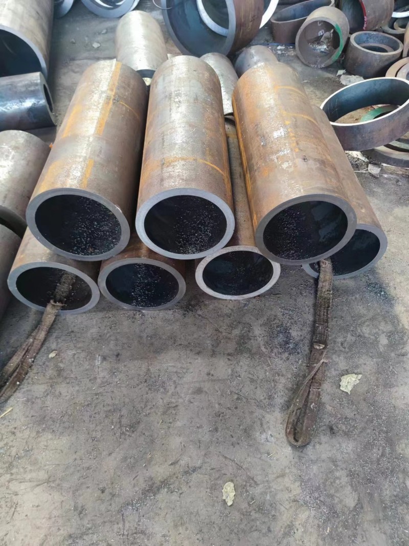 梨树梨树梨树12Cr1MovG无缝钢管切割